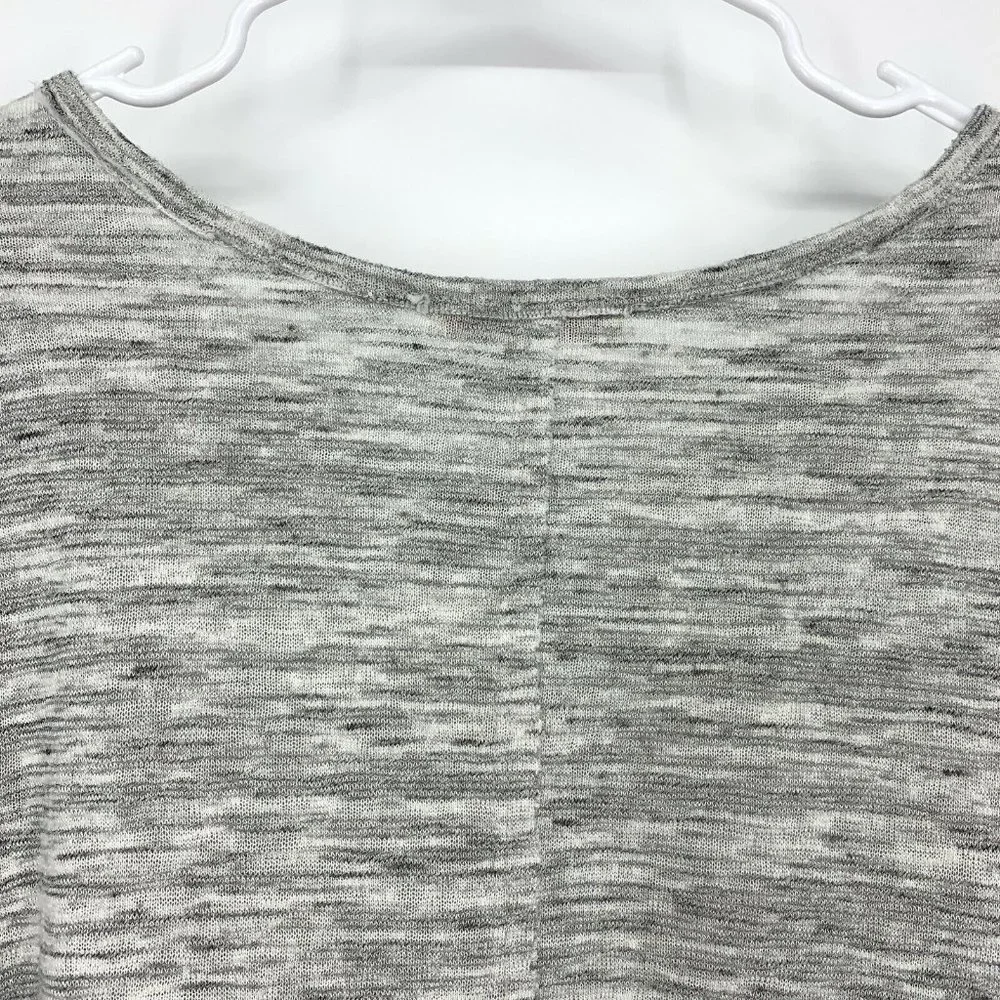 Anthropologie Eri + Ali Top Gray Beige Crochet Split Sleeve - Picture 8 of 9